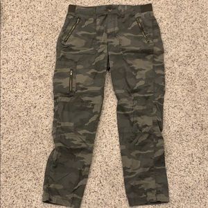 Sonoma camo capris